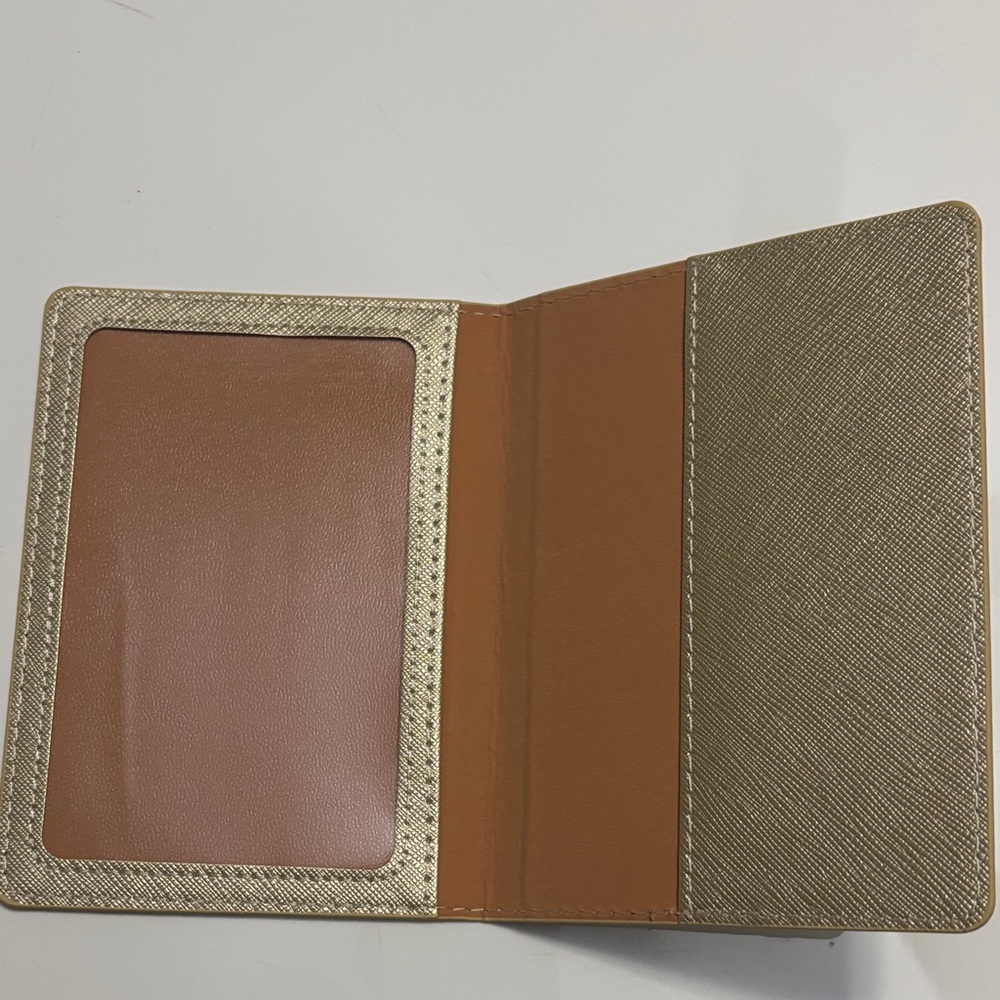 Gold Passport Holder - Picture 4 of 7